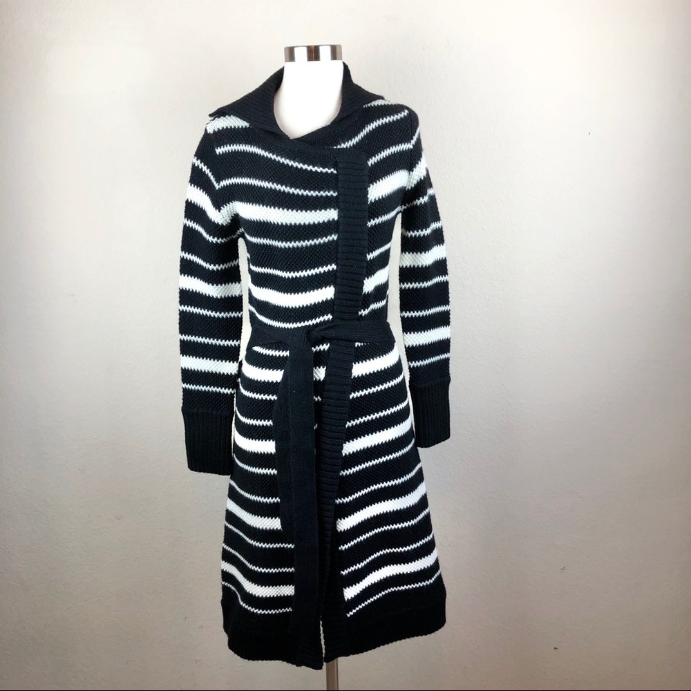 YUKA Sweater NWT Black & White Striped Long Zip